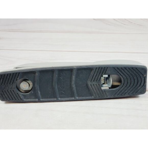 Swingline, Grey 747 Desktop Stapler, 30 Sheet, Durable Metal Stapler HEAVY DUTY - Picture 12 of 13